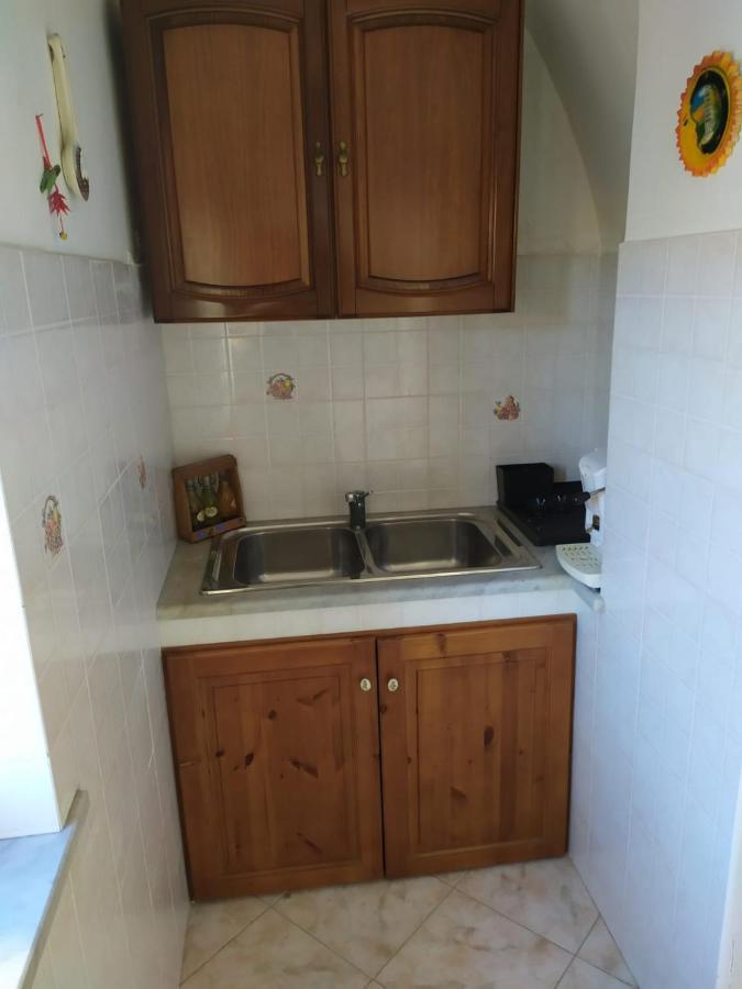 Dimora Letizia -Apartment بروسيدا المظهر الخارجي الصورة